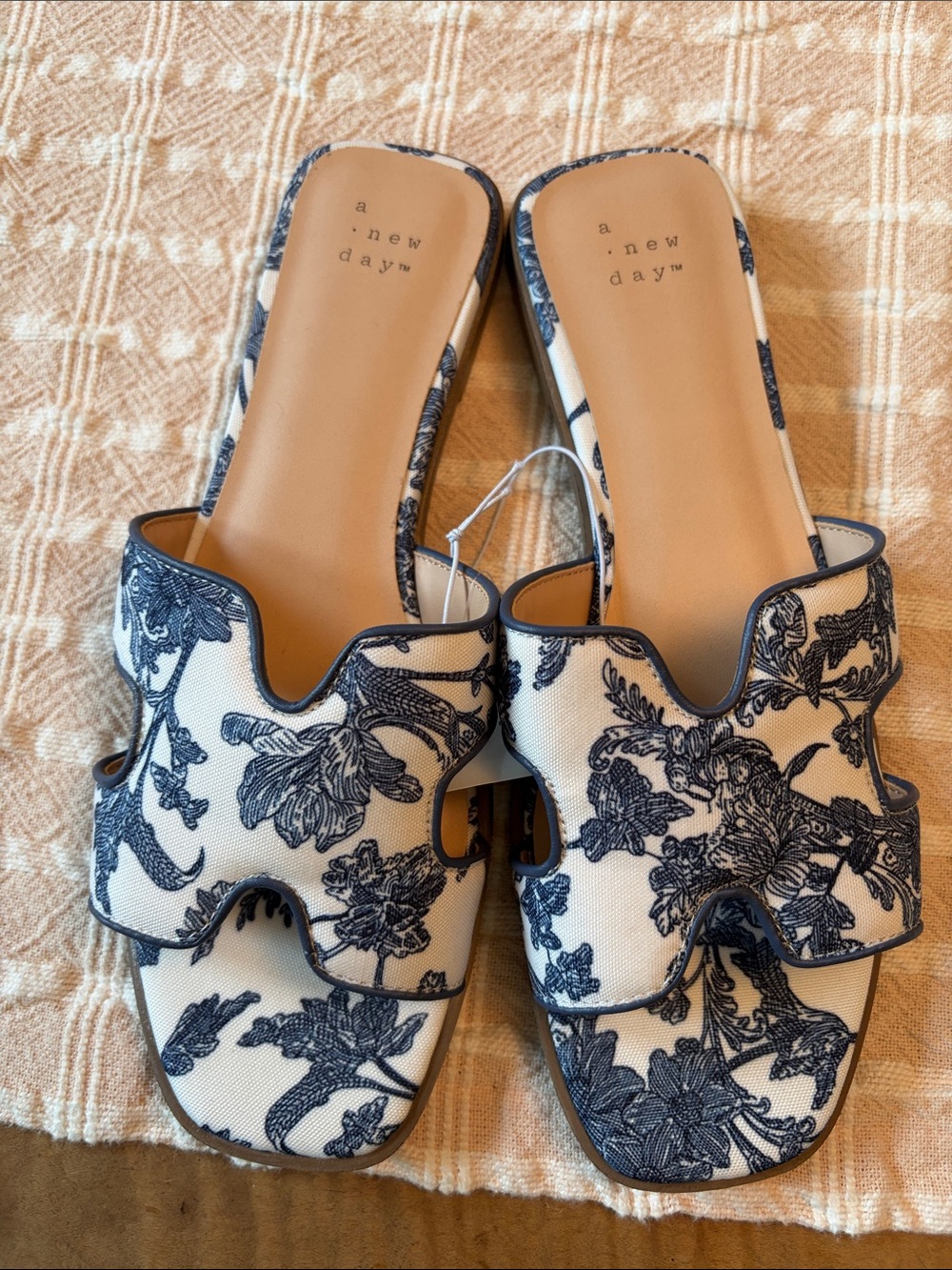 A new day target Nina slide sandals toile 8.5 new - Picture 2 of 7